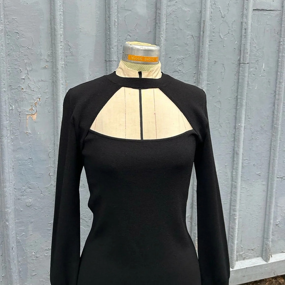 FRAME Cut-Out Midi Sweater Dress, size  Large - Picture 5 of 11